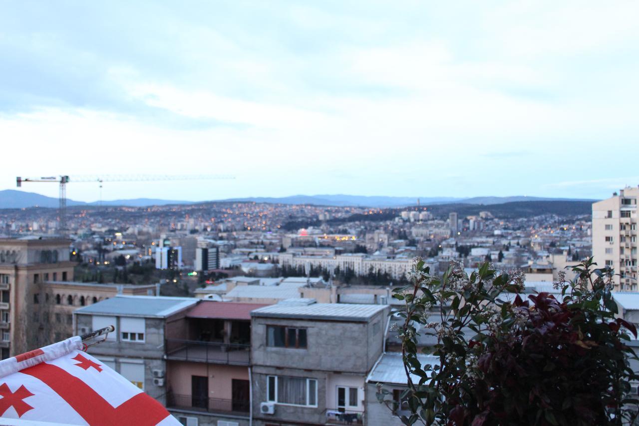 Herrmas Hostel Tbilisi Exterior photo