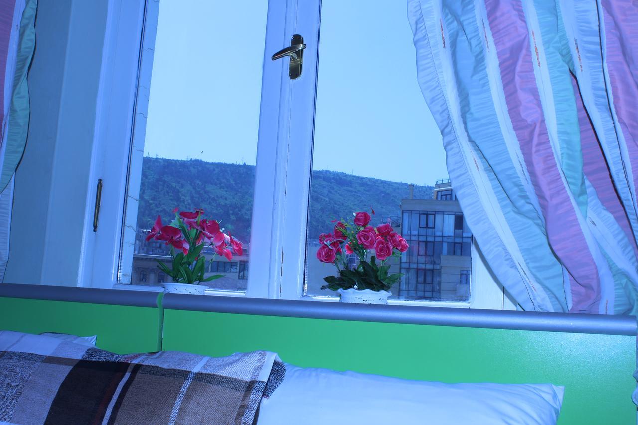 Herrmas Hostel Tbilisi Exterior photo